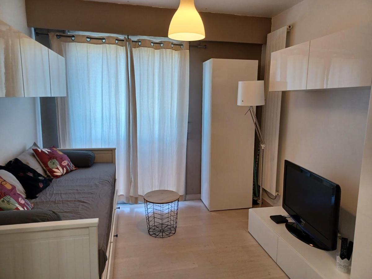 Studio A Nice Avec Piscine المظهر الخارجي الصورة